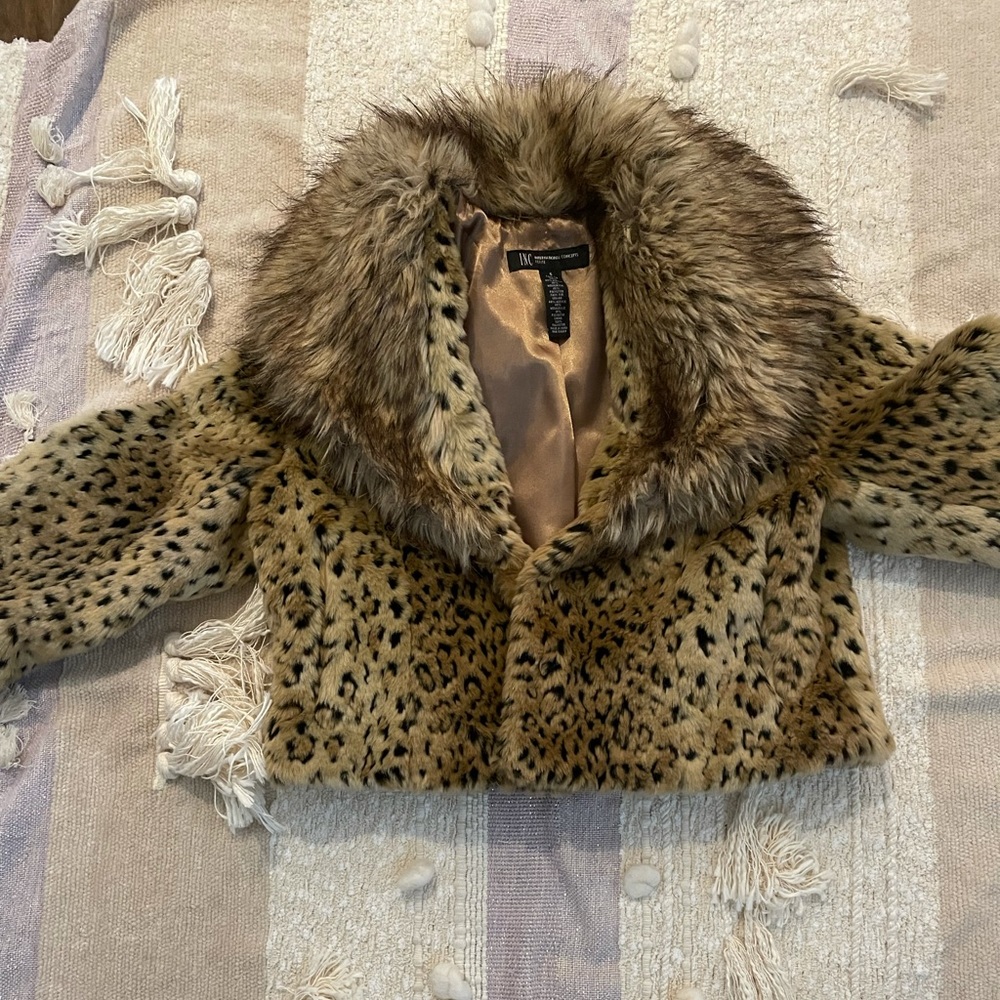Inc crop leopard jacket!